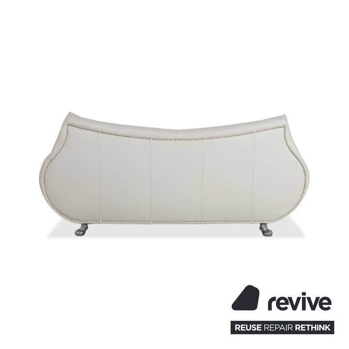 Bretz Gaudi Leder Garnitur 2x Dreisitzer, Recamiere & Hocker Sofa Couch Weiß Creme Beige Silber Löwentatzen Füße Nieten