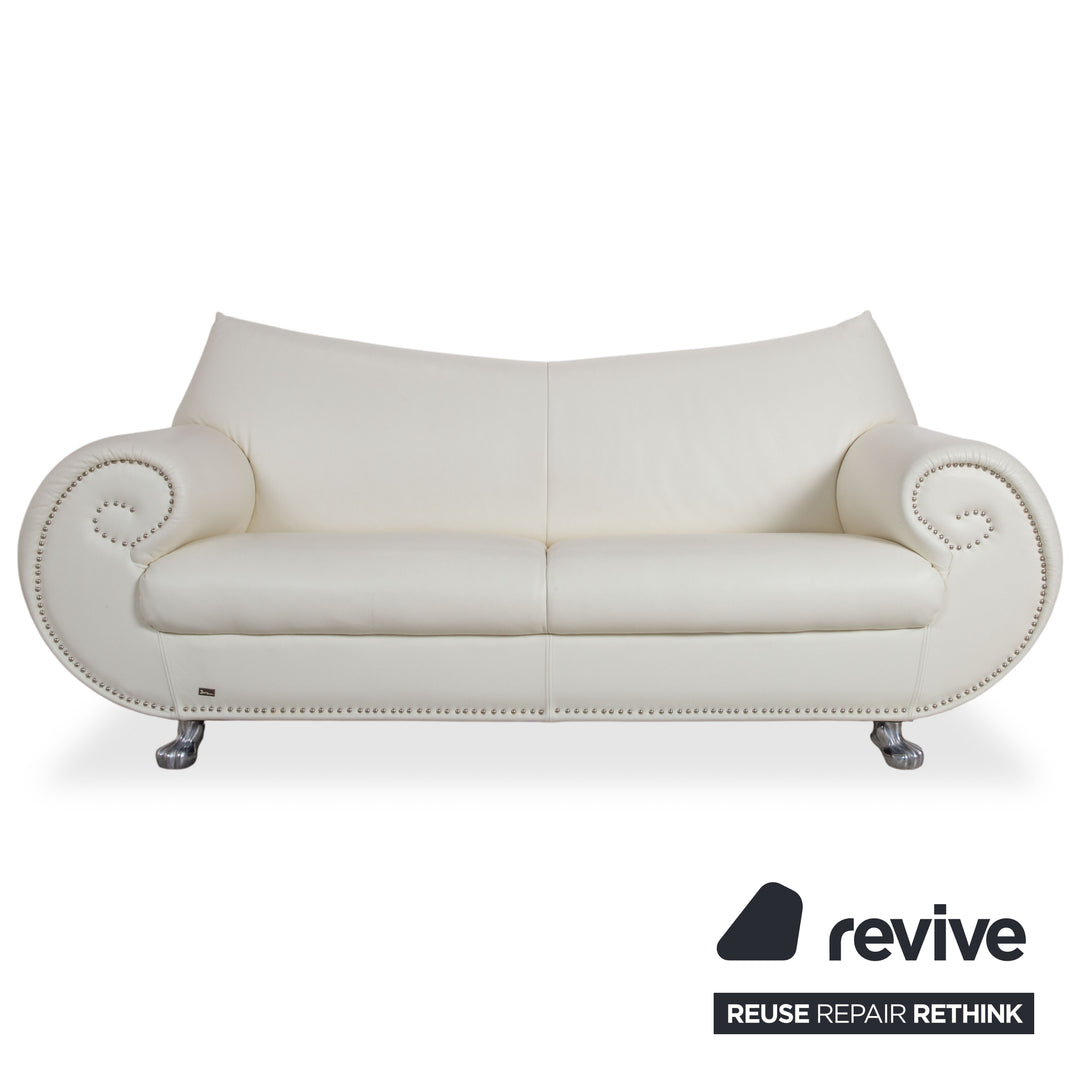 Bretz Gaudi Leder Garnitur 2x Dreisitzer, Recamiere & Hocker Sofa Couch Weiß Creme Beige Silber Löwentatzen Füße Nieten