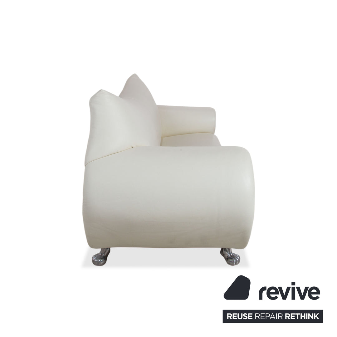 Bretz Gaudi Leder Garnitur 2x Dreisitzer, Recamiere & Hocker Sofa Couch Weiß Creme Beige Silber Löwentatzen Füße Nieten
