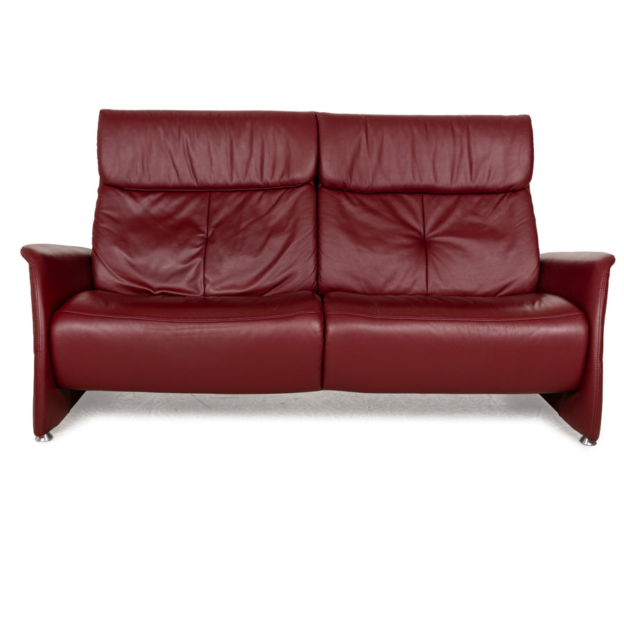 Canapé trois places en cuir rouge foncé Himolla Cumuly
