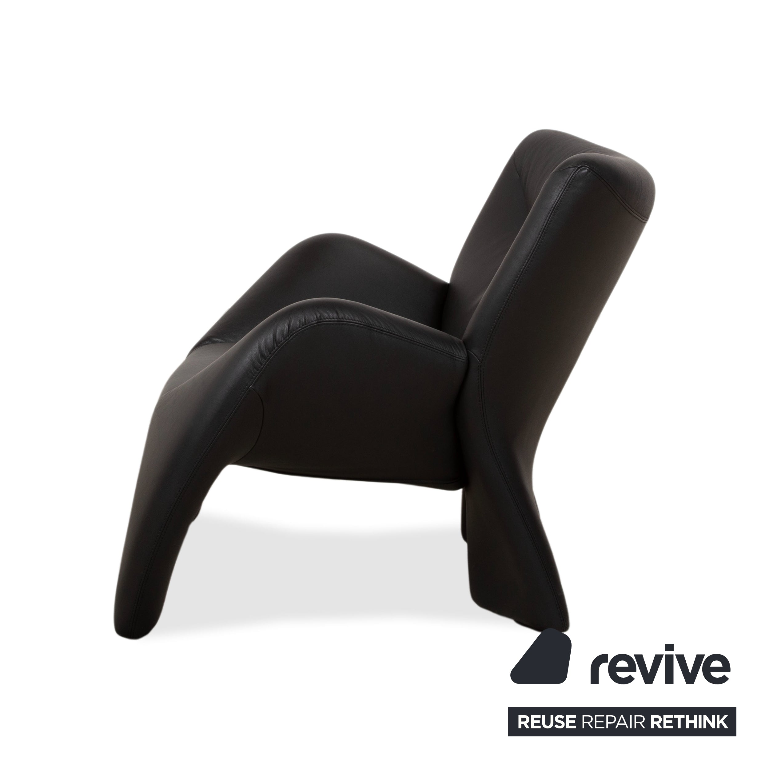 Leolux Echnaton Leather Armchair Black