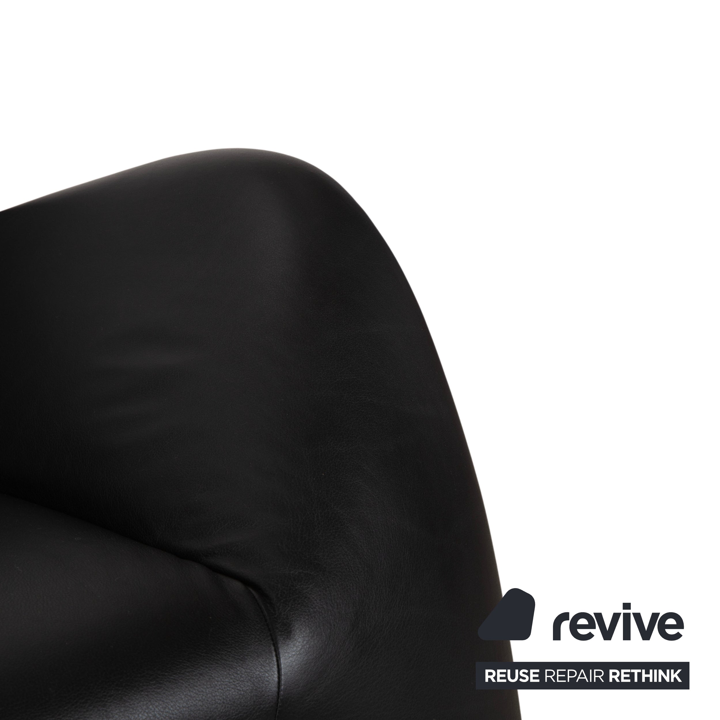 Leolux Echnaton Leather Armchair Black
