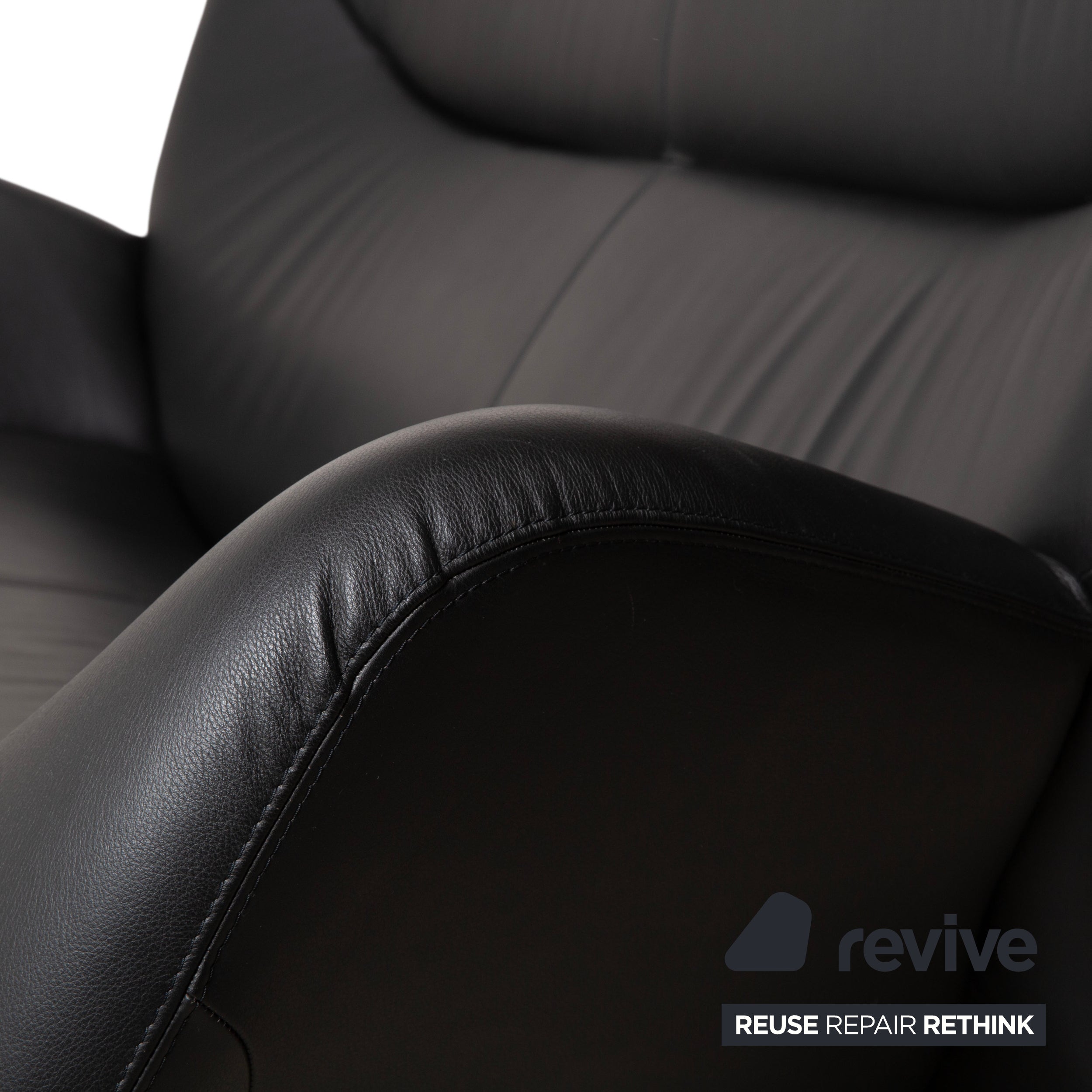 Leolux Echnaton Leather Two-Seater Black