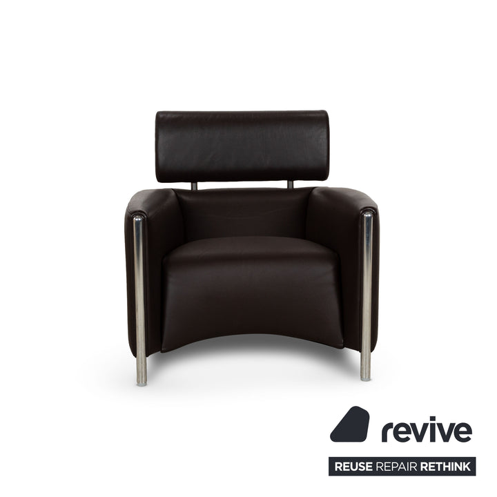Fauteuil en cuir Leolux Oblomov marron avec tabouret