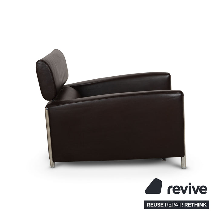 Fauteuil en cuir Leolux Oblomov marron avec tabouret