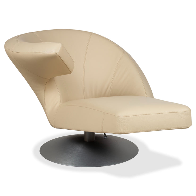 Leolux Parabolica Leather Armchair Cream Manual Function