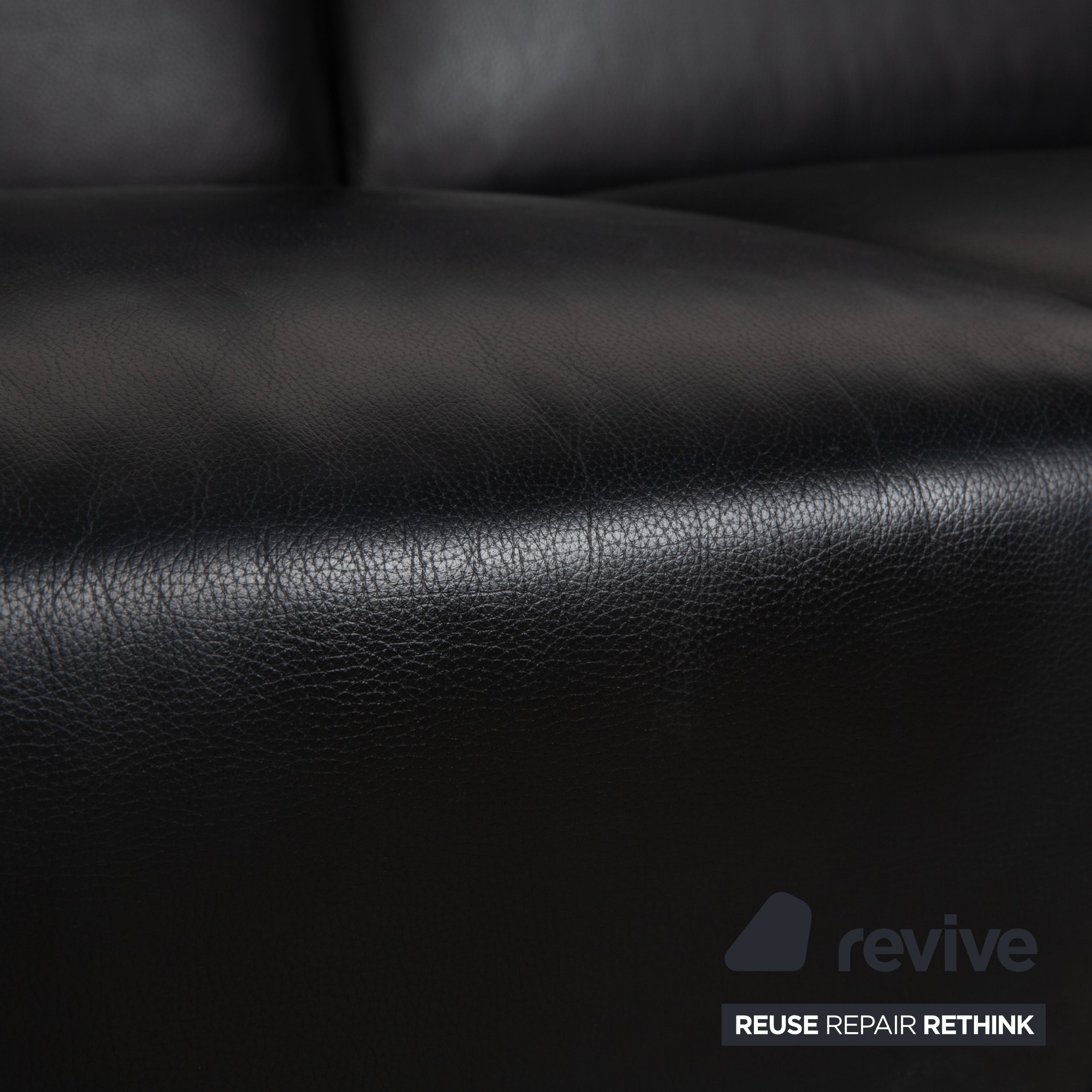 Leolux Scylla Leather Three-Seater Black Sofa Couch