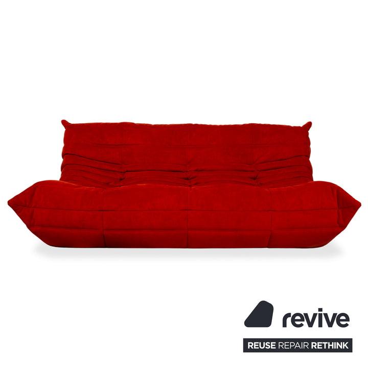 Ligne Roset Togo Garnitur Stoff Alcantara Dreisitzer Zweisitzer Hocker Rot Sofa Couch