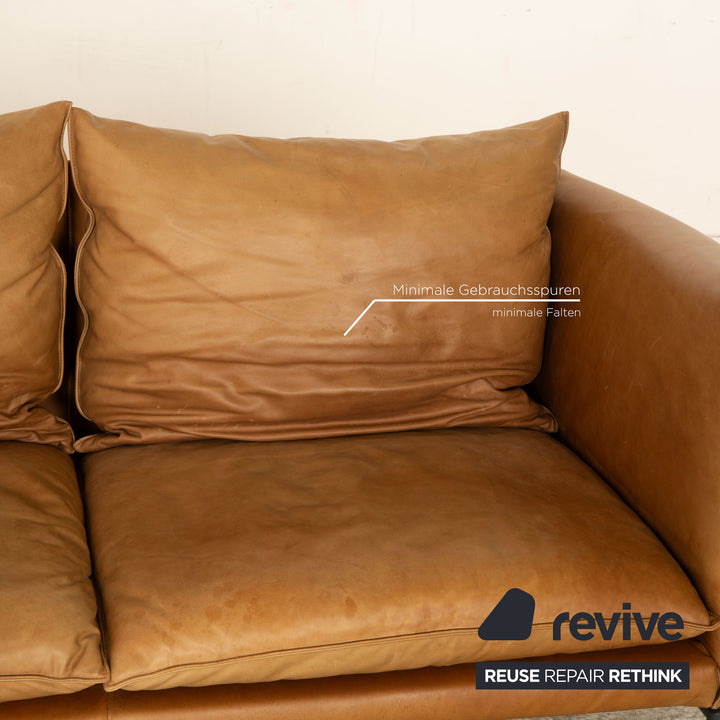 Canapé 2 places Moroso Genty en cuir beige marron clair taupe