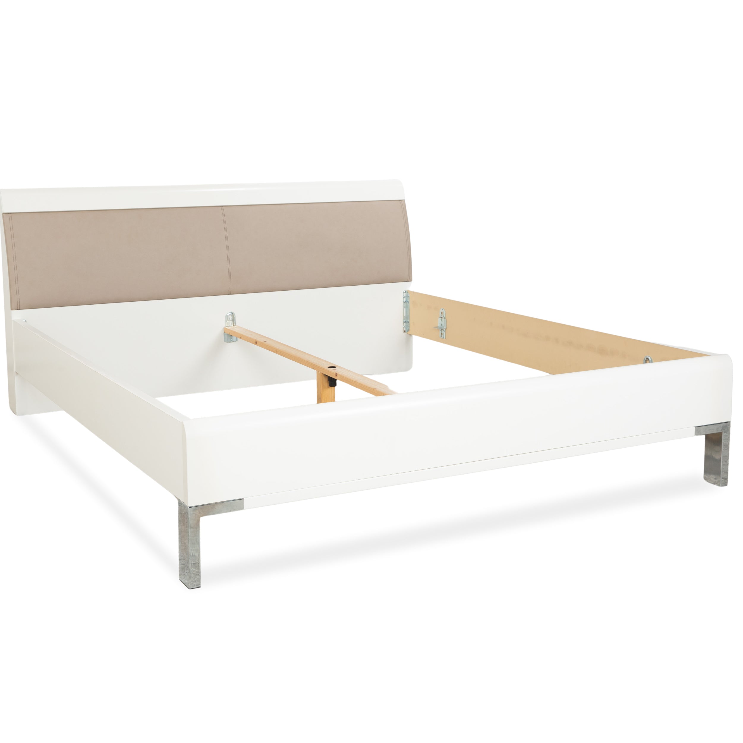 Musterring wood leather bed beige