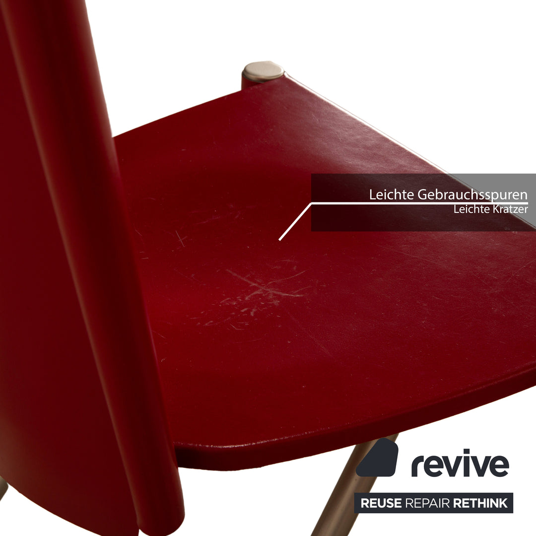 Chaise en cuir Ronald Schmitt rouge salle à manger