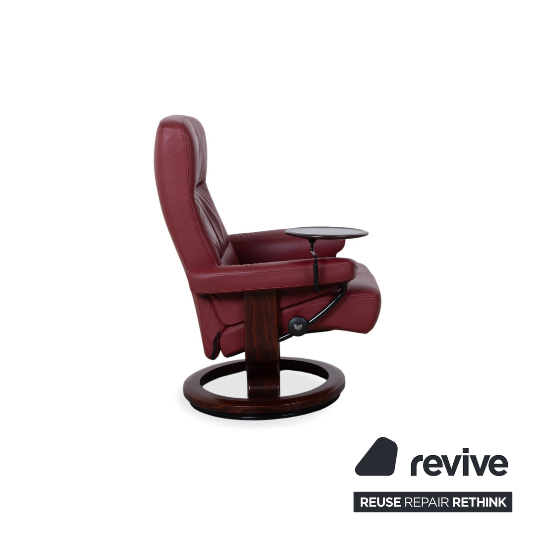 Fauteuil et repose-pieds Stressless Atlantic en cuir rouge, fonction relax et rangement