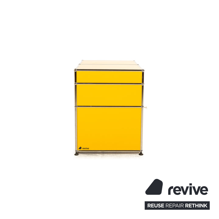 USM Haller ensemble buffet étagère en métal jaune
