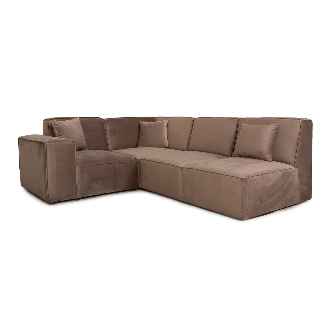 IconX STUDIOS Beluga Samt Stoff Ecksofa Beige Recamiere rechts