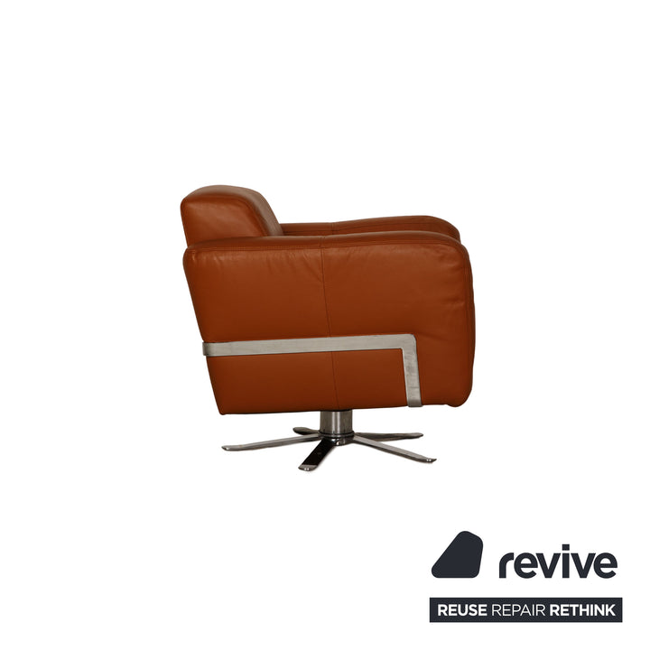 yup! 8127 leather armchair cognac camel