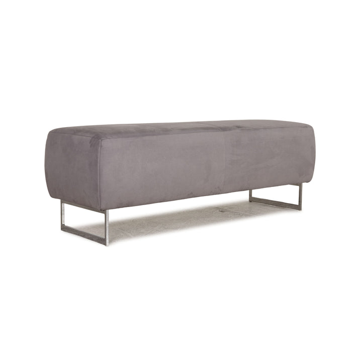 yup! Cubic fabric pouf grey