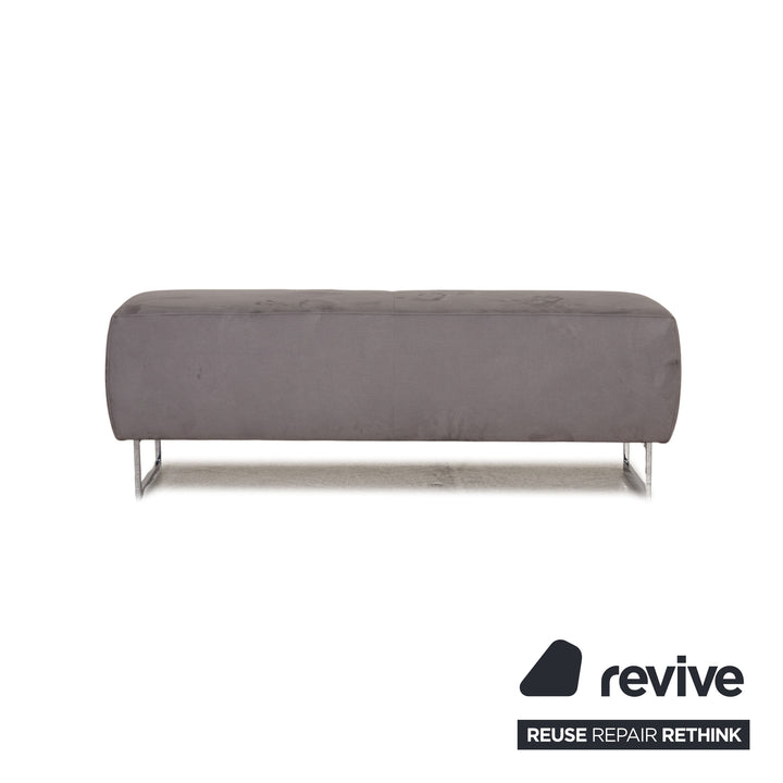 yup! Cubic fabric pouf grey