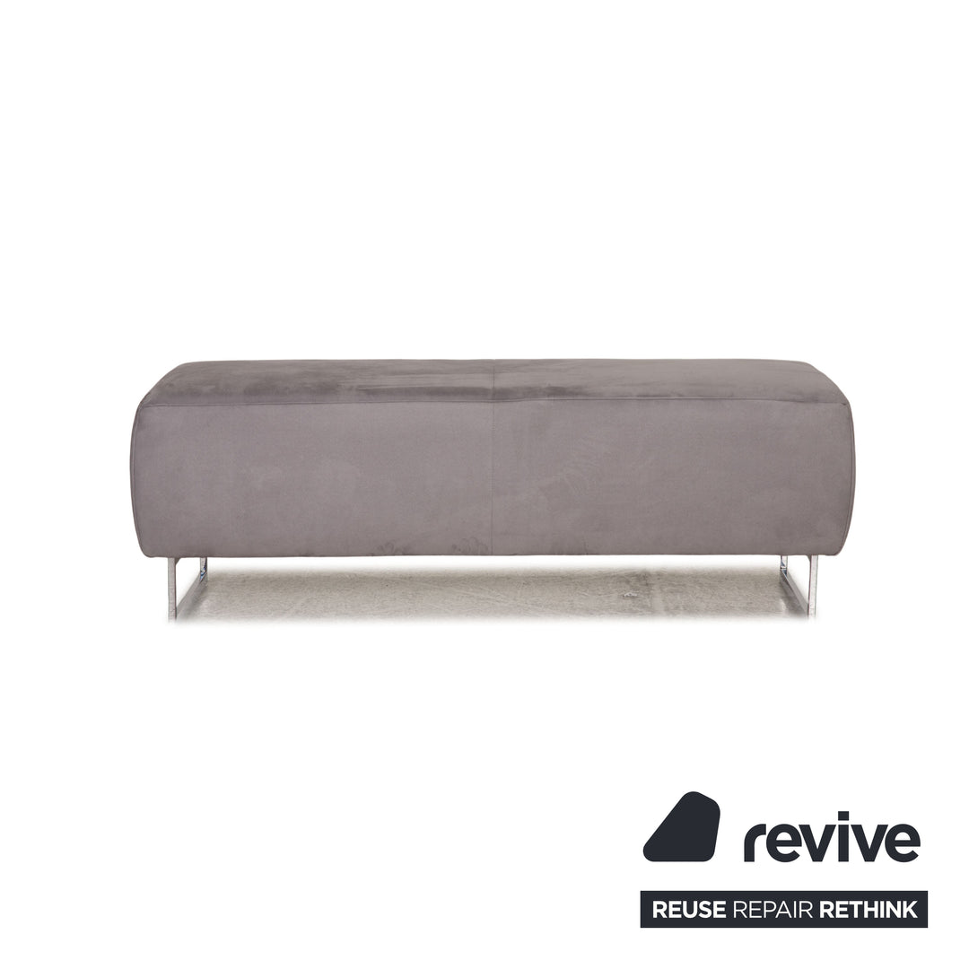 yup! Cubic fabric pouf grey