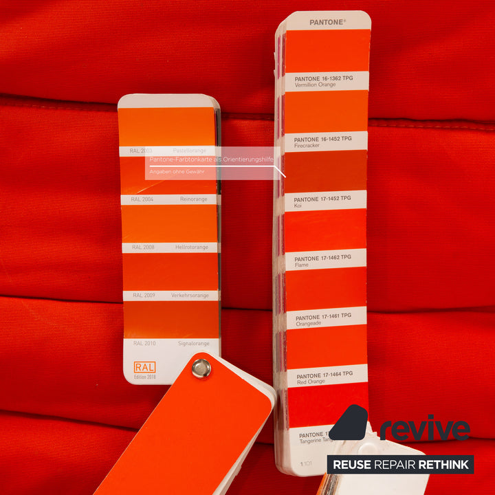 Ligne Roset Togo Stoff Sofa Garnitur Dreisitzer Hocker Orange