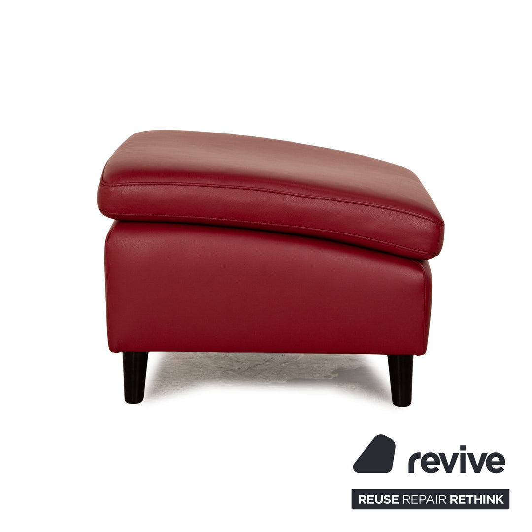 Échantillon de tabouret en cuir rouge