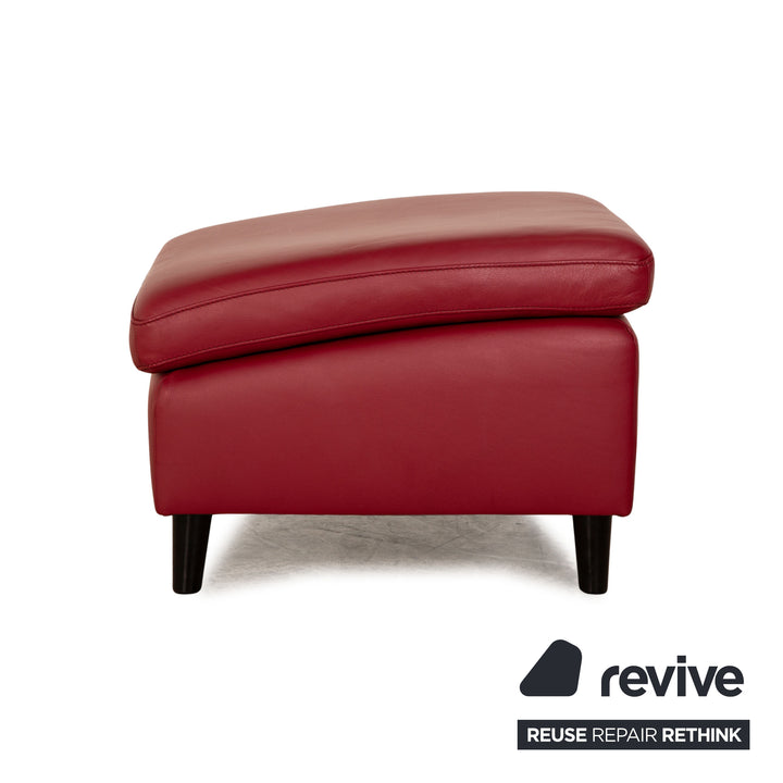 Échantillon de tabouret en cuir rouge