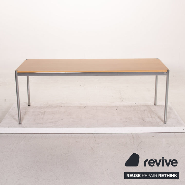 Bureau en métal USM Haller, table en bois marron